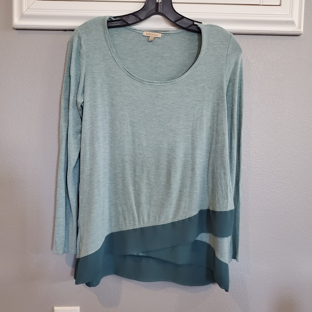 Anthropologie Bordeaux flows sea green top fits sm
